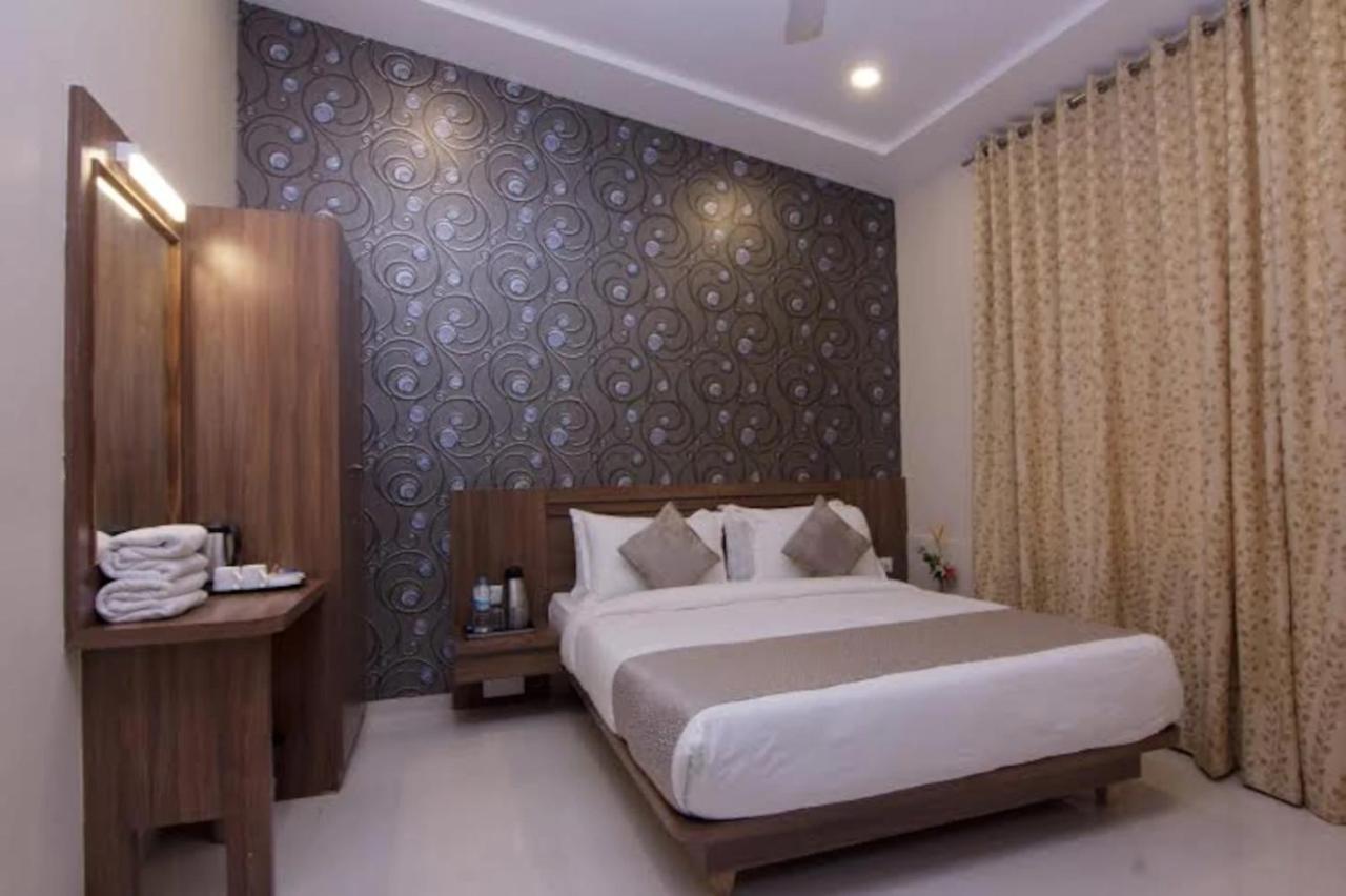 Sunshine Resort Лонавла Екстер'єр фото
