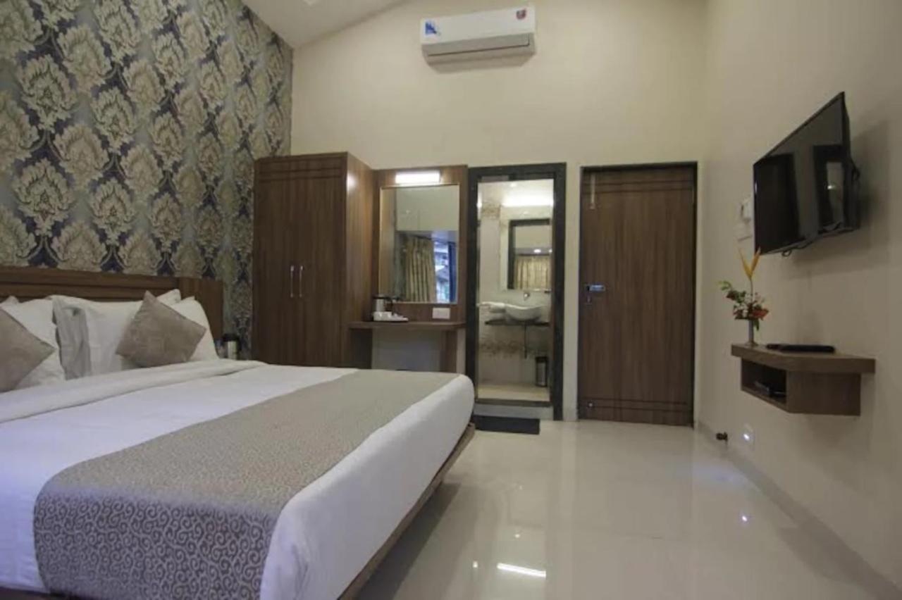 Sunshine Resort Лонавла Екстер'єр фото