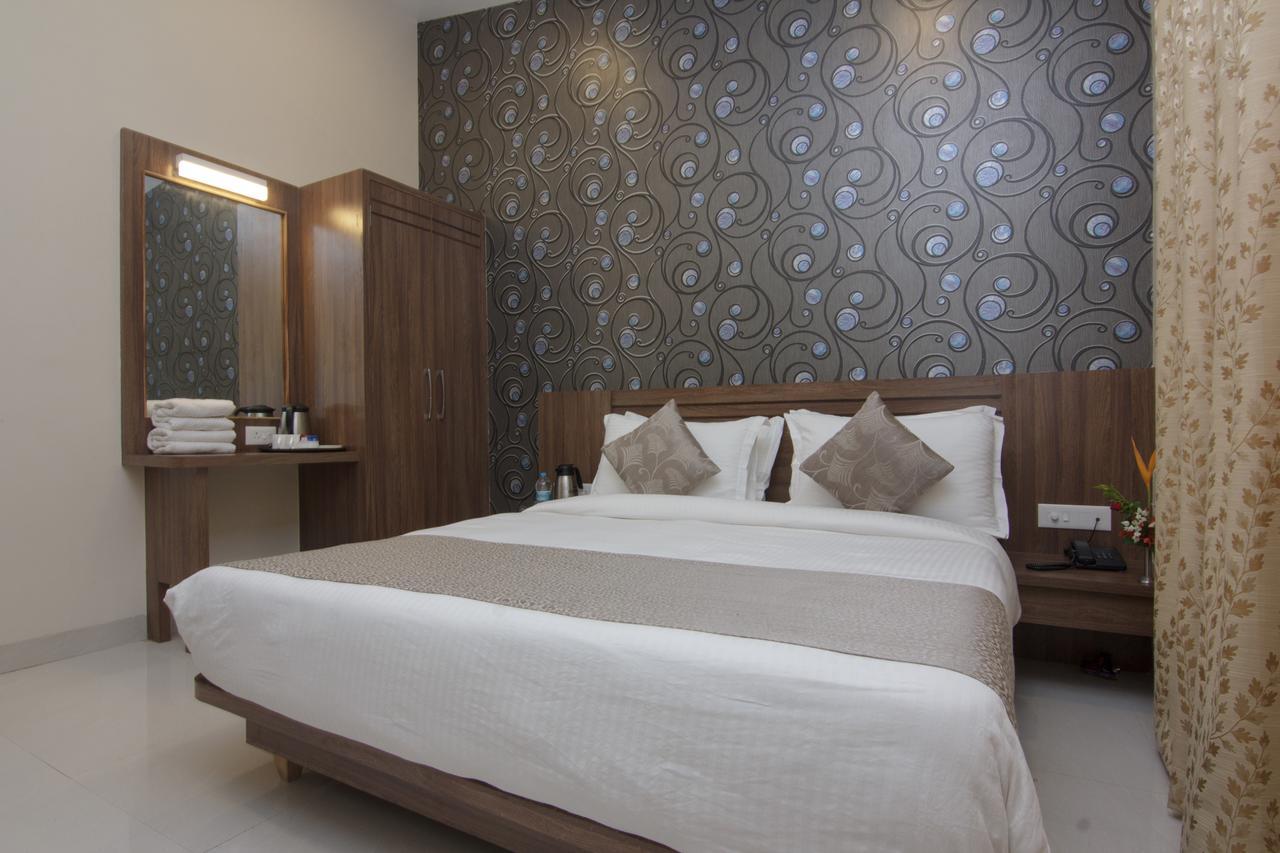 Sunshine Resort Лонавла Екстер'єр фото